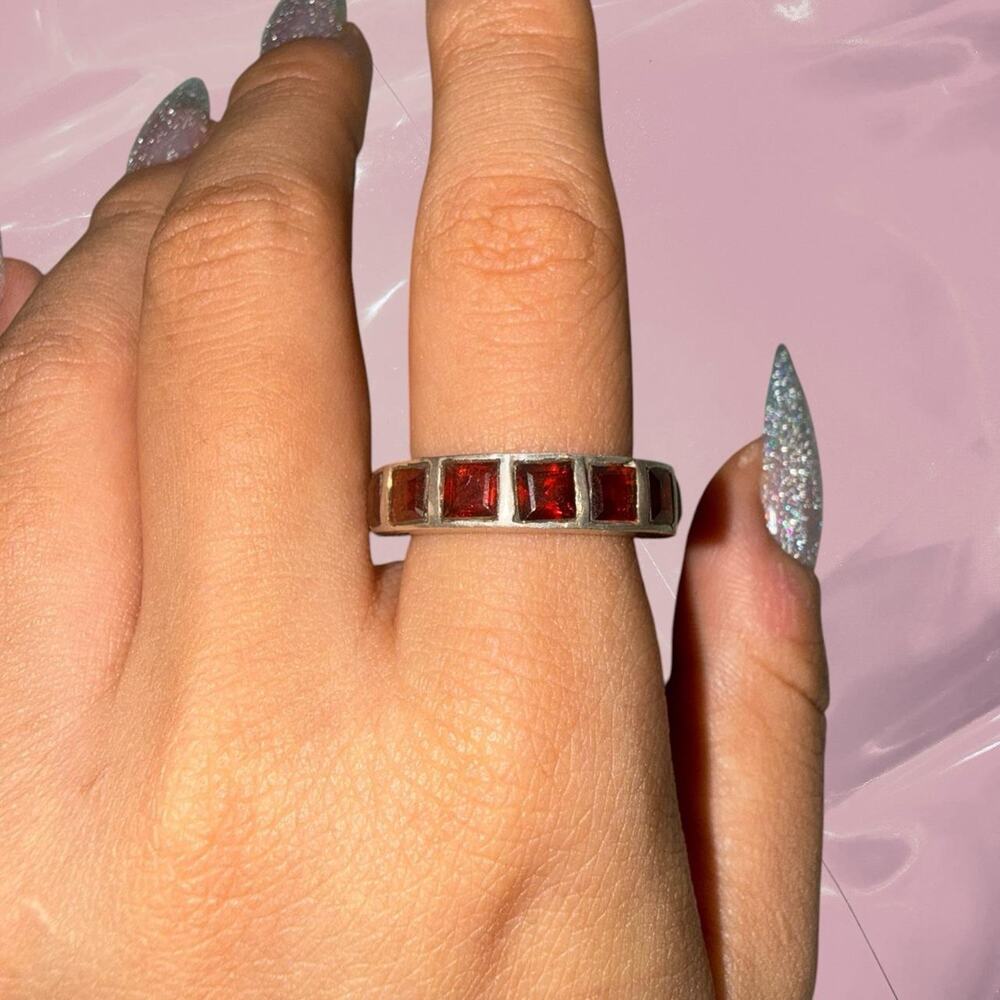 Vintage grunge goth 925 Sterling silver red garnet eternity band ring Size 8